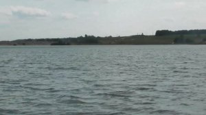 рыбалка озеро лебеди и ураган аж лодка улетела