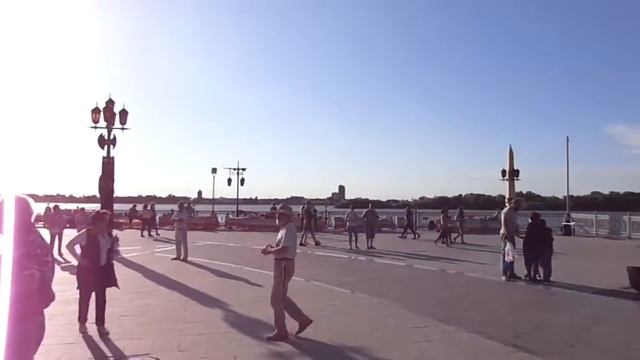 Русские Вечерки. Астрахань 10 июня 2018. На теплоходе музыка играет смотреть онлайн