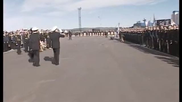 День ВМФ в Североморске - 2002 год Командующий СФ Генна́дий Алекса́ндрович Сучко́в. смотреть онлайн