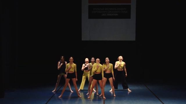 Коллектив "Либерти" - "Сквозь призму общественного мнения мы не в состоянии найти самих себя" смотреть онлайн