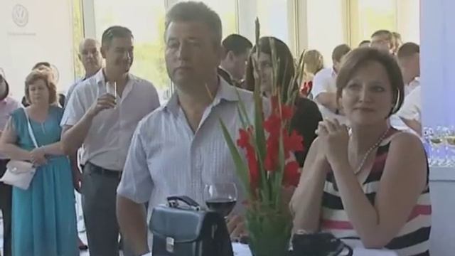 В 'автомобильной деревне' открылся новый торговый центр 'Гедон Аксай' смотреть онлайн