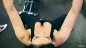 Спортивные, накаченные девушки! Красивые девушки качаются в качалке!1