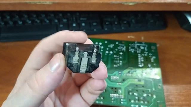 Оловоотсос: зачем нужен, как паять, как выбрать чтоб сосал нормально. Урок пайки 4 смотреть онлайн