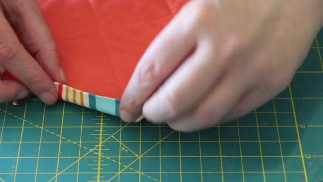 HST Sampler Quilt | Binding & Label смотреть онлайн