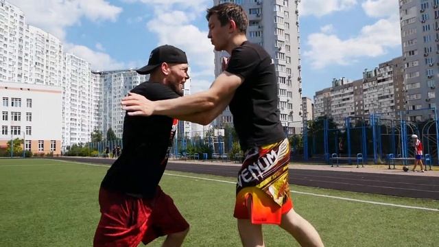 Вынеси соперника как СУМОИСТ. Толкают в гордость что делать ? смотреть онлайн