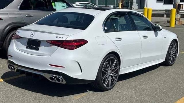 2023 Mercedes-AMG C 43 Sedan смотреть онлайн