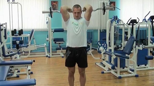 №027 — Жим штанги с изогнутым грифом из-за головы (стоя) смотреть онлайн