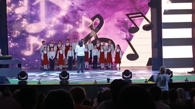 Концерт в честь 60 летия детской музыкальной школы, Младший хор, г Аксай, 31 мая 2023 г. смотреть онлайн
