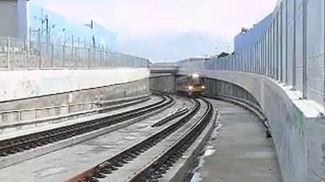 ADL To Britomart Test Panasonic FZ50 Train Climbing East смотреть онлайн