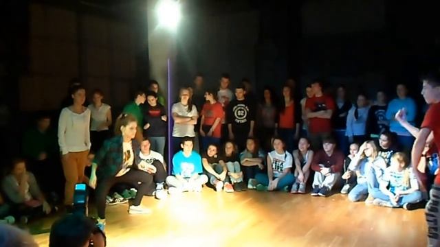 Леонид Черепанов vs. Jusa 1/4 hip hop смотреть онлайн