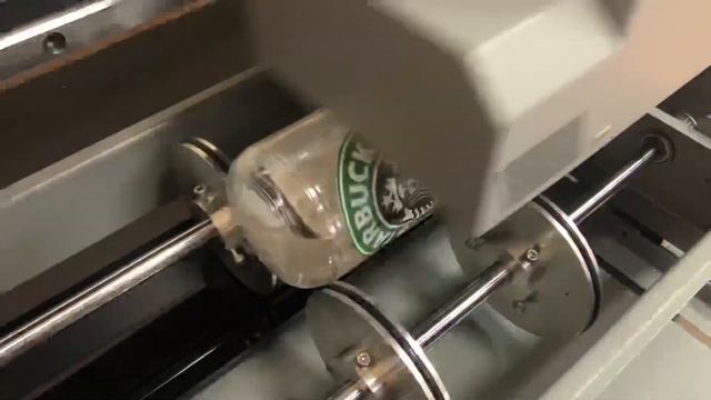 УФ принтер FS-4030UV Rotax печать прозрачной бутылке смотреть онлайн