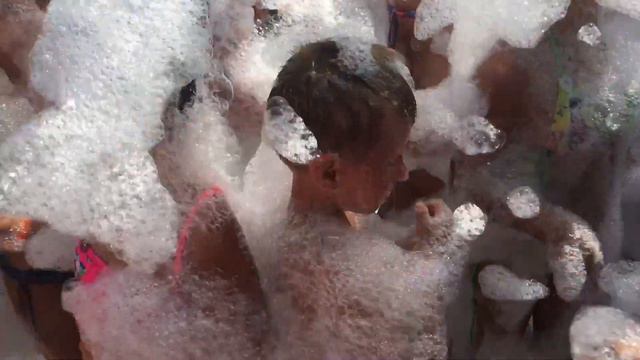 Пенная вечерка 2020 на море. Пена. Много пены. Танцевали все смотреть онлайн