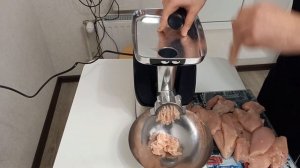 Прокрутили фарш мясорубкой Kitfort KT-2103