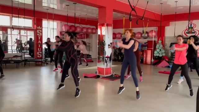 Кардио тренировка с дополнительным весом!?#зож #stretching #тренер #фитнесс #fitness #растяжка смотреть онлайн