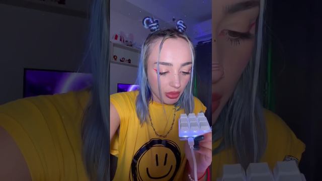 Мой парень купил странную штуку😰😱 #отношения #юмор смотреть онлайн