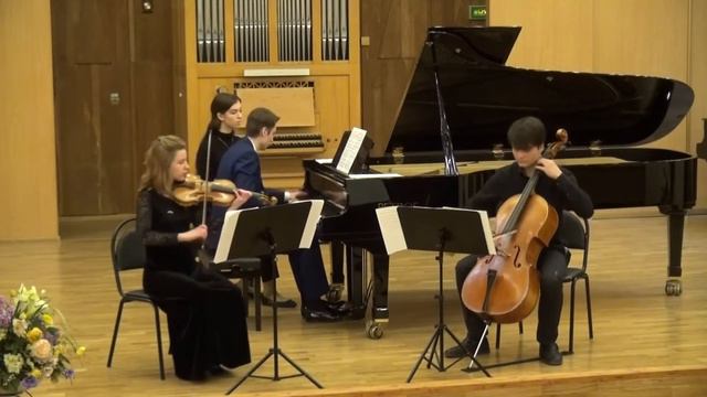 Х. Турина Трио 2 H-moll