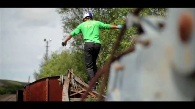 Danny MacAskill - Industrial Revolutions.flv смотреть онлайн