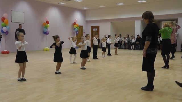 20.12.2015 Аттестация дошкольников Бэби-1. Другие клубы. "Диско". смотреть онлайн