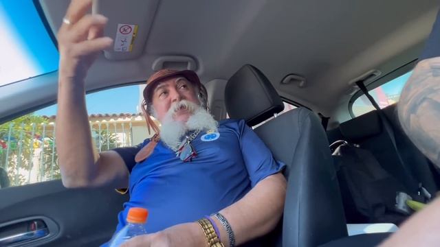 TIRINGA FOI PRA O SHOW DE ROBERTO CARLOS NO SEU LUGAR | MANETIKIN смотреть онлайн