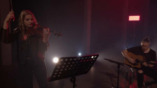 Assassin's Creed 2 OST - Ezio's Family [LIVE] Game Music Collective plays Jesper Kyd смотреть онлайн