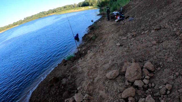 Рыбалка на донки в августе. Бешенная поклевка АМУРА чуть спиннинг не утянул. Часть 2 смотреть онлайн