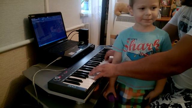 Учим ноты. Играем Tayo смотреть онлайн