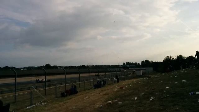 Le Mans 2015 - Porsche Curves - Safety Car after 96 Aston Martin Crash смотреть онлайн