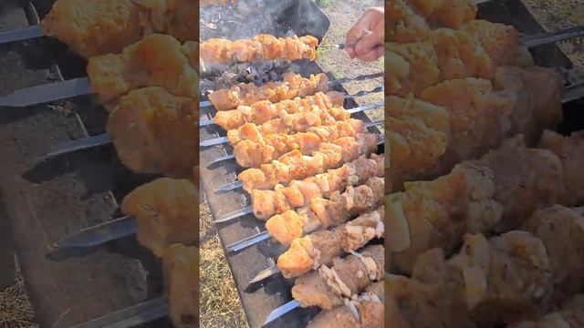 Сочный Шашлык из Индейки!!! Готовим много Палочек))) смотреть онлайн