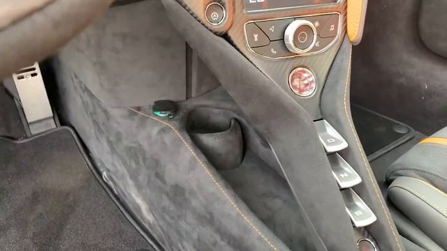 Вот почему McLaren 720S Spider - это самый лучший новый McLaren смотреть онлайн