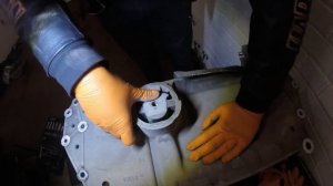 How to change Volkswagen engine mount / Как поменять подушку двигателя Volkswagen