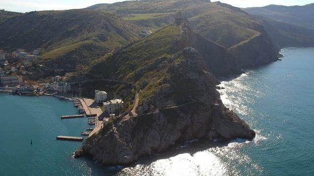 В Крым с палаткой. Нашли классное место для ночёвки в Балаклаве. смотреть онлайн