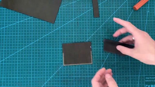 Кожаный кардхолдер ручной работы с клапаном. Handmade leather cardholder with flap.