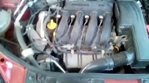 Уплотнители под капотом Рено Сандеро 2014