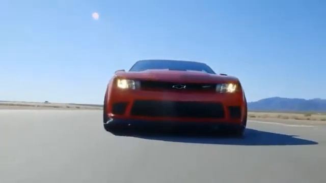 Что лучше форд мустанг и шевроле камаро? смотреть онлайн