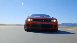 Что лучше форд мустанг и шевроле камаро?