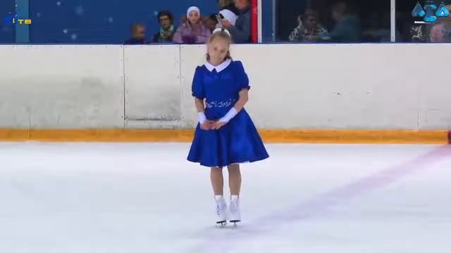 Первые внутренние соревнования Школы ЛЁД по фигурному катанию смотреть онлайн