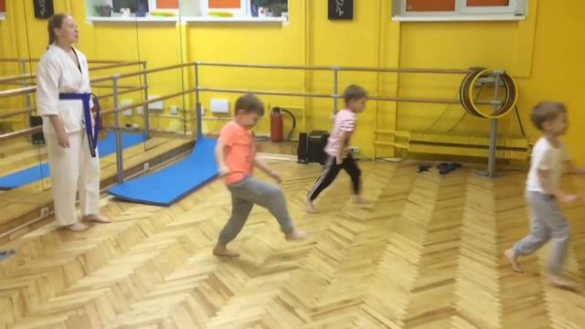 Каратэ для малышей. Занятие 3. смотреть онлайн