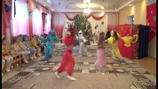 Танец "Восточные красавицы" (ст.гр.) в детском саду смотреть онлайн