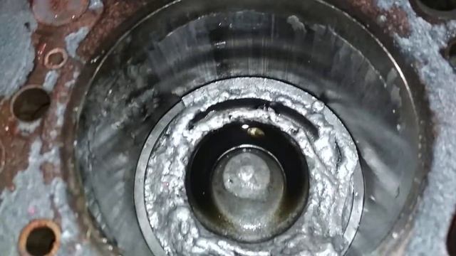 Неисправная форсунка двигателя (4D56) L200 прогорел поршень