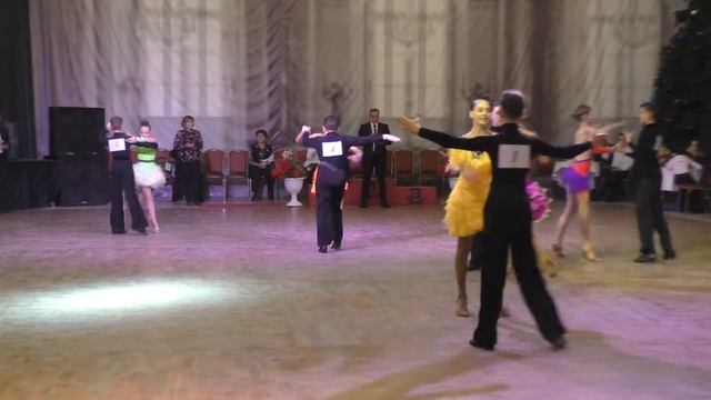 Финал бальные танцы Ча-ча-ча танец Юниоры 1, Е класс - турнир по бальным танцам Метелица-2017 смотреть онлайн