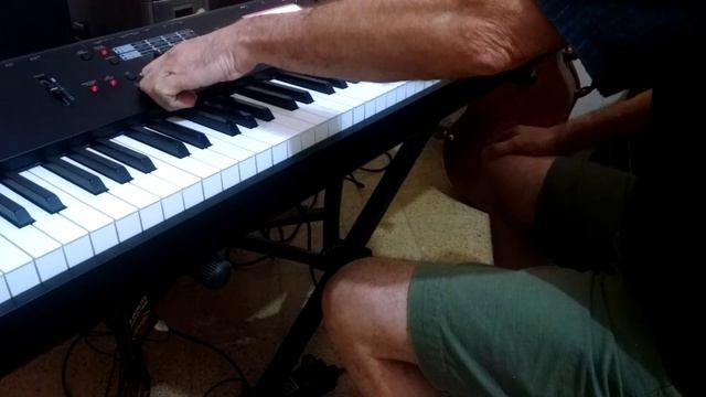 TECNO MUSIC. KORG m50 . Reinaldo Brero смотреть онлайн