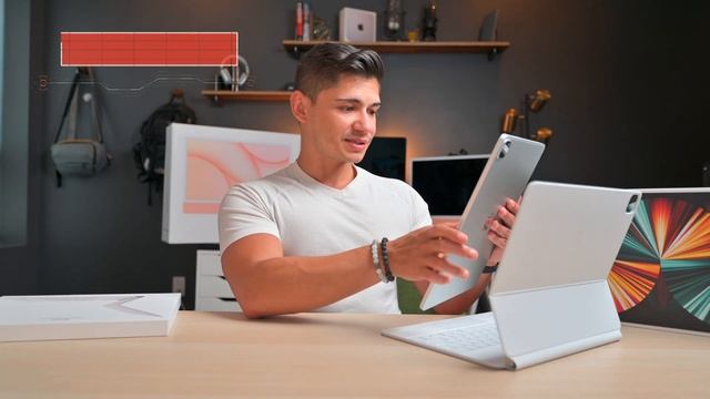 Unboxing M1 iPad Pro 12.9" 5G (Silver 2021) and White Magic Keyboard смотреть онлайн