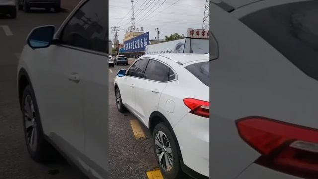 Haval F7x ??? 2020 год (проходной), 1,5 л., передний привод, пробег 7500 км смотреть онлайн