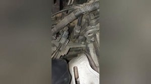 Заміна стартера Mitsubishi Outlander 1 2.4 AT. Mitsubishi Outlander 1 2.4 AT starter replacement.