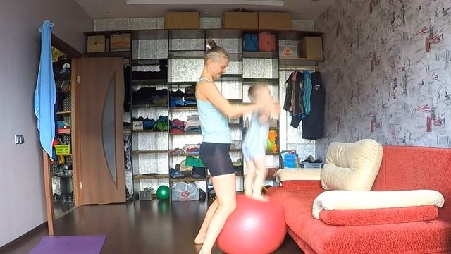 Гимнастика с фитболом. Укрепляем спину! смотреть онлайн