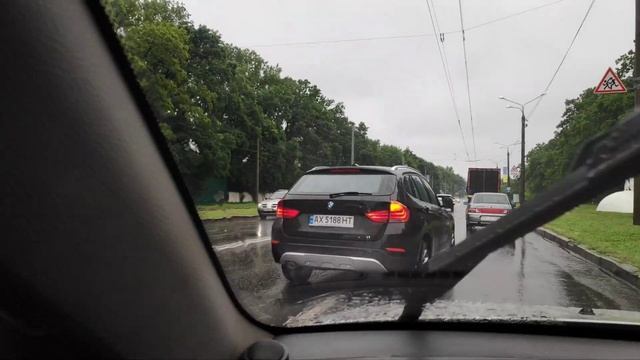 ХАРЬКОВ ЗАТОПИЛО А Я РАБОТАЮ В ТАКСИ смотреть онлайн