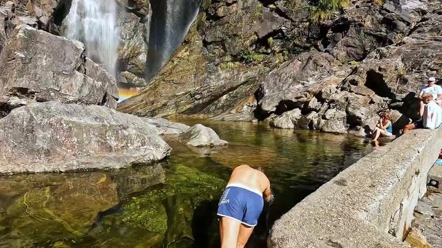 Италия Червиния Водопад смотреть онлайн