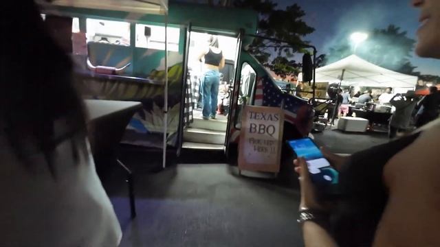Food Finds At What The Truck In Waikele, Hawaii With @eatbeachcruise смотреть онлайн