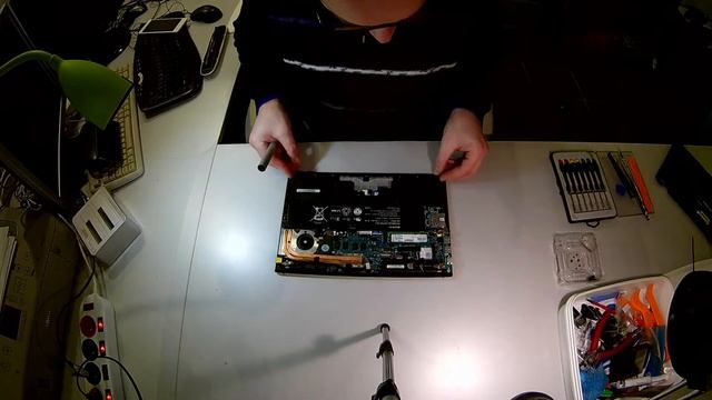 Sony Vaio SVP132A1CM Disassembly смотреть онлайн