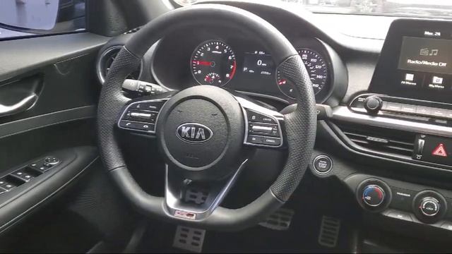 2021 Kia Forte GT-Line Sedan Cleveland смотреть онлайн